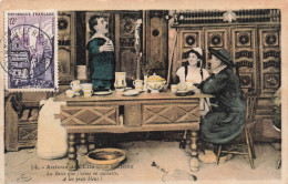 FANTAISIES - Hommes - Homme - Autour Des Lits Clos Bretons - La Belle Que J'aime En Cachette - Carte Postale Ancienne - Männer