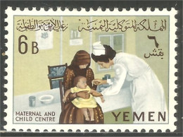 950 Yemen Infirmière Nurse Vaccination Vaccin Maladie MH * Neuf CH Légère (YEM-56) - Médecine
