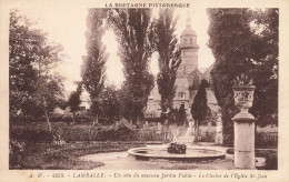 Lamballe * Un Coin Du Nouveau Jardin Public * Le Clocher De L'église St Jean - Lamballe