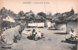 BENIN Ex Dahomey Femme Pilant Du Tabac Carte Vierge Non Voyagé TOBACO (Scans R/V) N° 44 \MP7110 - Benin