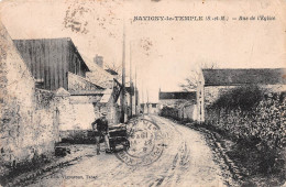 CPA - SAVIGNY LE TEMPLE - RUE DE L'EGLISE ~ AN OLD POSTCARD #240631 - Savigny Le Temple