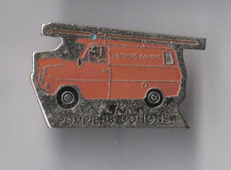 PIN'S EGF THEME POMPIERS  COHONS  AMBULANCE  DE HAUTE MARNE  LE SCAN ACCENTUE LES DEFAUTS - Pompieri