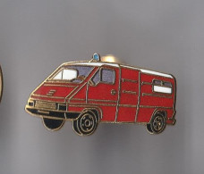 PIN'S THEME POMPIERS   AMBULANCE - Bomberos