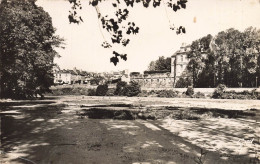 Quintin * Le Vieux Château Et L'étang Du Village - Quintin