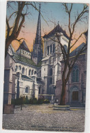 GENEVE . CATHEDRALE DE St-PIERRE ET LA CHAPELLE DES MACHABEES .  CARTE COLORISEE AFFR AU VERSO LE 30 VIII 1923  .  2 SCA - Genève