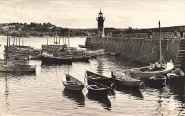 Erquy * Un Coin Du Port Et Le Phare * Lighthouse - Erquy