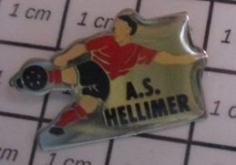 713B Pin's Pins / Beau Et Rare : SPORTS / CLUB FOOTBALL A.S. HELLIMER - Voetbal