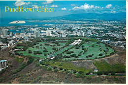 Etats Unis - Hawaï - Honolulu - Seen Beyond Punchbowl Crater And The National Memorial Cemeteiy Of The Pacific Are The B - Honolulu