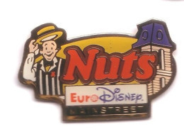 BD225 Pin's DISNEY MICKEY  Eurodisney  NUTS Mainstreet Achat Immédiat - Disney