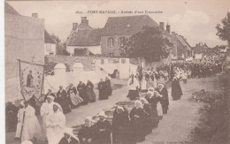 56 PORT-NAVALO  ARZON    Arrivée D'une Procession   SUP  PLAN De Procession  Env. 1910.   RARE - Arzon