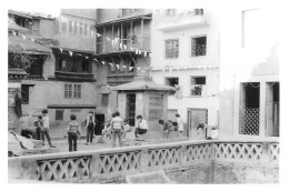 NEPAL KATMANDOU Enfants Place Tho Hiunh Année 1984  Katmandhu  Katmandu KATHMANDU N°  30   \MR8073 - Nepal