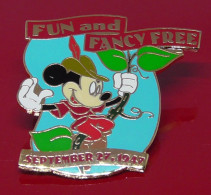 Modern Enamel And Metal Badge Disney Countdown To The Millennium Fun & Fancy Free Mickey Mouse 1999 - Disney