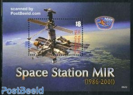Saint Vincent 2006 Space Station MIR S/s, Mint NH, Transport - Space Exploration - St.Vincent (1979-...)