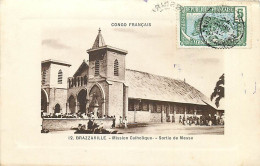  CONGO , BRAZZAVILLE , Mission Catholique , Sortie De Messe , * 496 77 - Autres & Non Classés