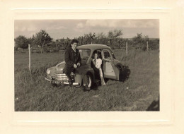 Automobile Ancienne De Marque Renault 4cv RENAULT Modèle Type ? * Automobiles Voiture * Photo Ancienne 10.5x8cmcm - Passenger Cars