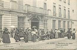 69 , LYON/8° , Manufacture Des Tabacs , L'heure De La Sortie , * 498 51 - Lyon 8