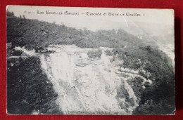 CPA Abîmée - Les Echelles -(Savoie) - Cascade Et Usine De Chaille - Les Echelles