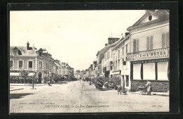 CPA Pacy-sur-Eure, La Rue Édouard-Isambard  - Pacy-sur-Eure