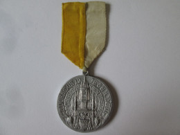 Espagna Medaille Congress Eucharistic A Barcelona 1944/Spain Medal Eucharistic Congress Barcelona 1944 - Spanje