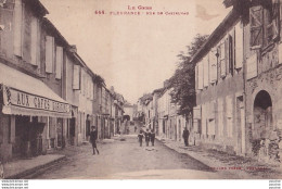 Y24-32) FLEURANCE (GERS) RUE DE CASTELNAU - COMMERCE : AUX CAFES D' ORIGINE - ANIMATION - 2 SCANS - Fleurance