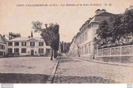 Z18-91) PALAISEAU - LA MAIRIE ET LA RUE VOLTAIRE   - ( 2 SCANS )  - Palaiseau