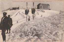 Q22-31)LUCHON SUPERBAGNIERES - LES SPORTS D'HIVER ALT 1800 M Vue Sur Le Grand Hotel Et Piste De Bobb - (2 SCANS) - Superbagneres