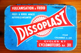 Ancienne Boite En Tôle LithographiéeDISSOPLAST - Vulcanisation à Froid Pour Cycles Et Cyclomoteurs - Boxes