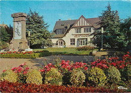 62 - Desvres - Le Monument Et Le Dispensaire Félix Vincent - Fleurs - CPM - Voir Scans Recto-Verso - Desvres