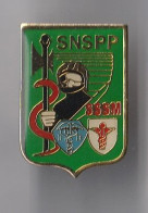 PIN'S BLASON THEME POMPIERS  SYNDICAT NATIONAL DES POMPIERS PROFESSIONNELS  SERVICE DE SANTE MEDICAL - Firemen