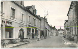 34411 - COULANGES SUR YONNE - CPSM - RUE DU PONT - Coulanges Sur Yonne