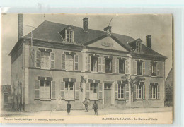 39501 - MARCILLY LE HAYER - LA MAIRIE ET L ECOLE - Marcilly