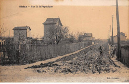 93 - N°73331 - STAINS - Rue De La République - Carte Peu Courante - Stains