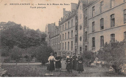 94 - N°74580 - ARCUEIL-CACHAN - Intérieur De La Maison Des Soeurs - Façade Principale - Arcueil