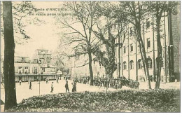 94.ARCUEIL.ECOLE D'ARCUEIL.EN ROUTE POUR LE PARC - Arcueil