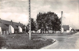 91 .n°110530 . Bretigny Sur Orge . Voiture .cite Des Rozanoff .cpsm . - Bretigny Sur Orge