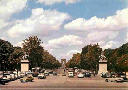 Automobiles - Paris - Les Champs Elysées Et L'Arc De Triomphe - CPM - Voir Scans Recto-Verso - Turismo
