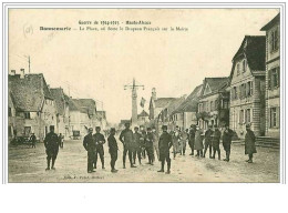 68.DANNEMARIE.LA PLACE, OU FLOTTE LE DRAPEAU FRANCAIS SUR LA MAIRIE.GUERRE DE 1914-15 - Dannemarie