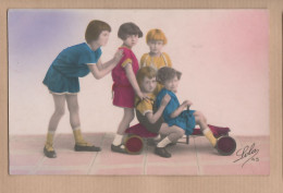 19778 / ⭐ Groupe De 5 ENFANTS Filletes Et Garçons Sur Auto Jouet écrite De MADRID Le 15.11.1928 ¤ LOLA N°45 - Gruppi Di Bambini & Famiglie