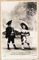 19782 / ⭐ Carte-Photo NOYER Paris 1900s Série BOITE 258/1 Rencontre TRES  PETITE OUVRIERE TRES JEUNE HOMME  - Gruppi Di Bambini & Famiglie
