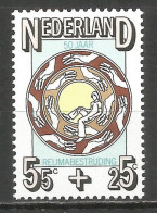 NETHERLANDS 1976 Year , Mint Stamp MNH (**)  - Ongebruikt