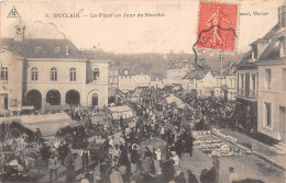 DUCLAIR - La Place Un Jour De Marché - Duclair