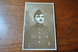 CPA Carte Postale Ancienne Militaire En Uniforme Posant Soldat Armée Belge Infanterie? Calot Photo Carlier Liège - Personen