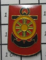 713B Pin's Pins / Beau Et Rare / MILITARIA / INSIGNE MILITAIRE ? ANCRE ET BARRE DE BATEAU - Militaria