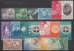 Ägypten: Posten Mit Div. Versch. Sondermarken.   **/MNH - Lots & Kiloware (mixtures) - Max. 999 Stamps