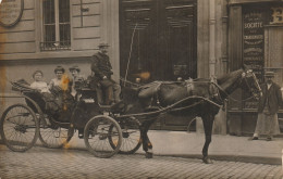 Carte-photo D'un Attelage Avec Cocher Devant Un Magasin De Charbon - Artisanat