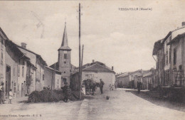 VERGAVILLE  -  DIEUZE  -  MOSELLE  -  (57)   -   RARE  CPA  ANIMEE  -  VUE  DU  VILLAGE. - Dieuze