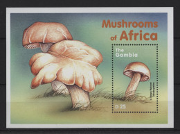 Gambia - 2000 Mushrooms Block (2) MNH__(TH-24378) - Gambia (1965-...)