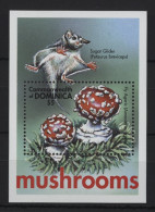 Dominica - 2001 Mushrooms Block (2) MNH__(TH-24407) - Dominique (1978-...)