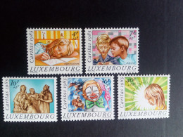 LUXEMBOURG MI-NR. 1138-1142 POSTFRISCH(MINT) CARITAS 1985 KINDERPORTRÄTS (II) WEIHNACHTEN - Noël