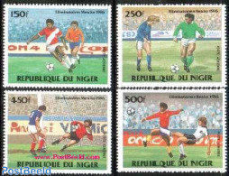 Niger 1984 Football 4v, Mint NH, Sport - Football - Niger (1960-...)